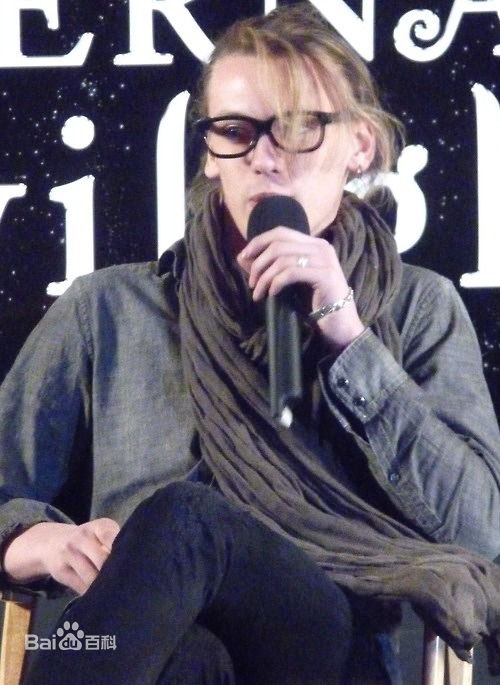 最全杰米·坎贝尔·鲍尔(Jamie Campbell Bower)精彩图册