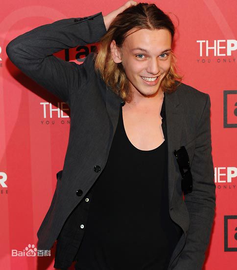 最全杰米·坎贝尔·鲍尔(Jamie Campbell Bower)精彩图册