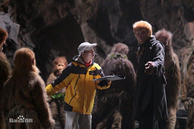 王兵导演工作照前后照片