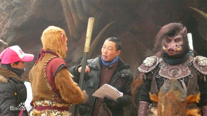 王兵导演工作照前后照片