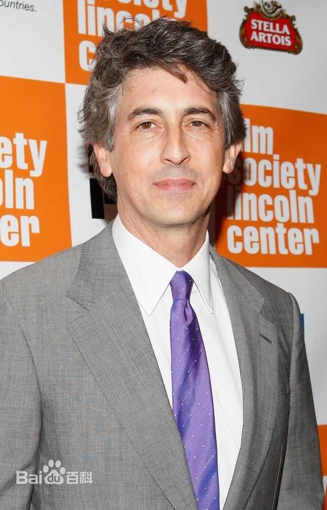 亚历山大·佩恩(Alexander Payne)个人出席活动照前后照片