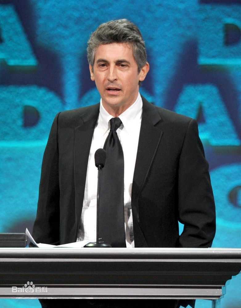 亚历山大·佩恩(Alexander Payne)个人出席活动照前后照片