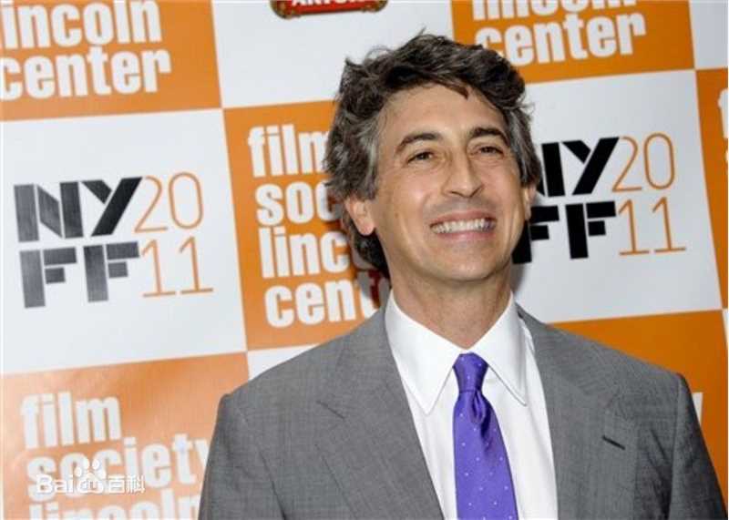 亚历山大·佩恩(Alexander Payne)个人出席活动照前后照片