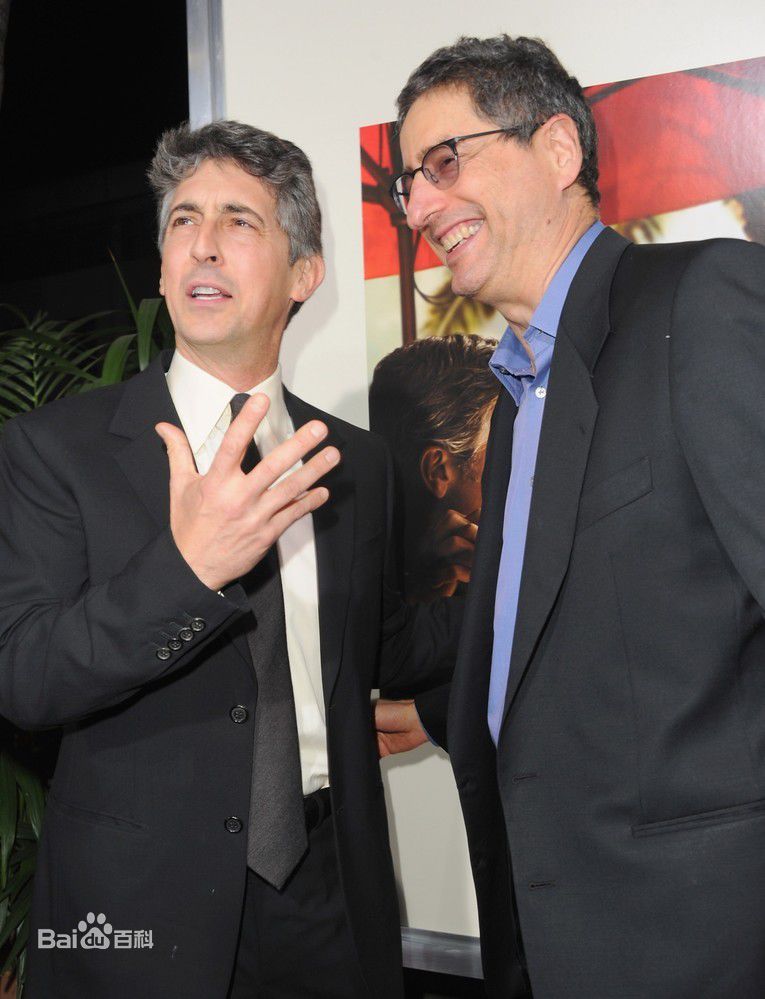 亚历山大·佩恩(Alexander Payne)个人出席活动照前后照片