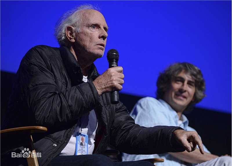 亚历山大·佩恩(Alexander Payne)个人出席活动照前后照片