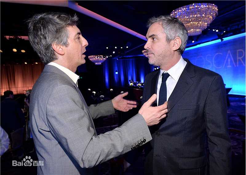 亚历山大·佩恩(Alexander Payne)个人出席活动照前后照片