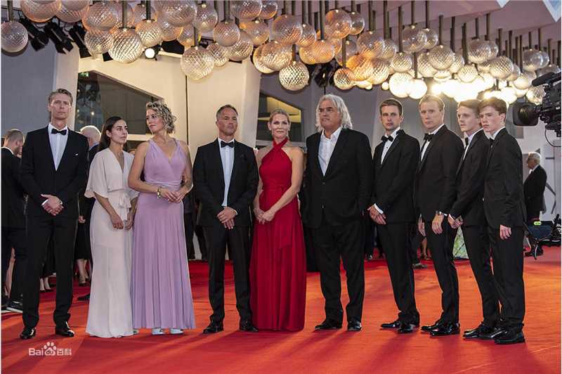 保罗·格林格拉斯(Paul Greengrass)个人出席颁奖典礼前后照片