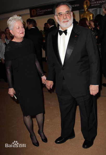 弗朗西斯·福特·科波拉(Francis Ford Coppola)与家人壁纸壁纸