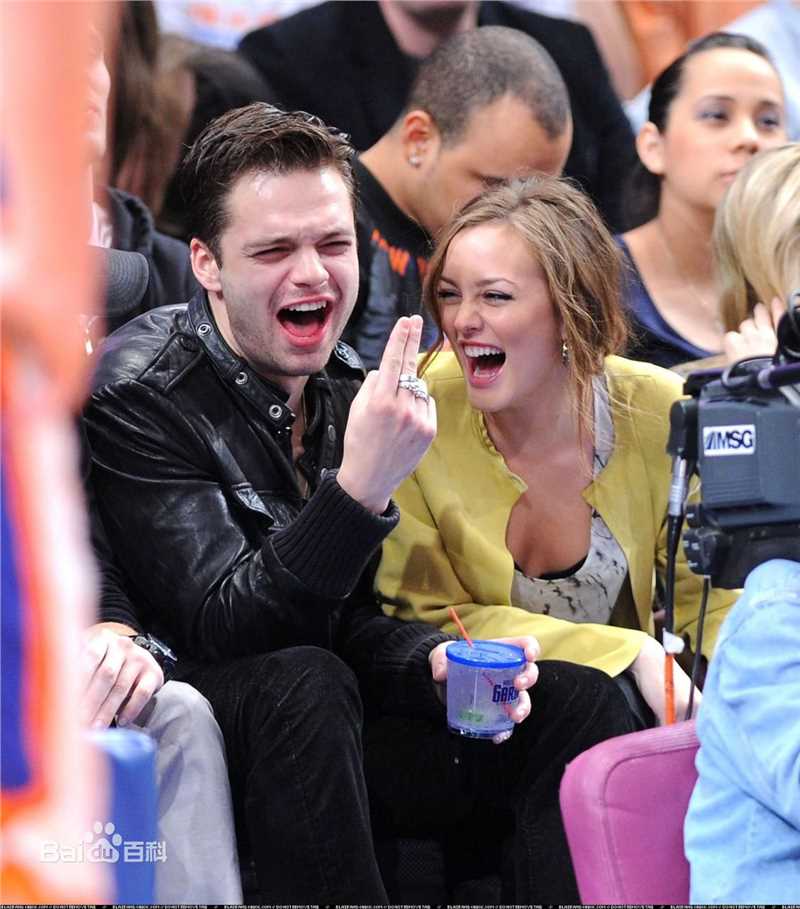 塞巴斯蒂安·斯坦(Sebastian Stan)生活照图册