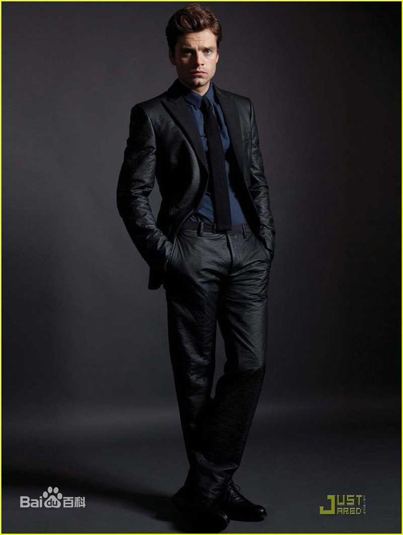 塞巴斯蒂安·斯坦(Sebastian Stan)生活照图册