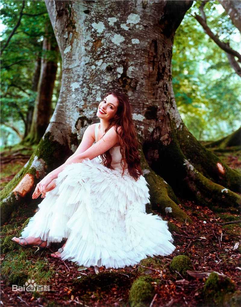 最全安妮·海瑟薇(Anne Hathaway)精彩图册