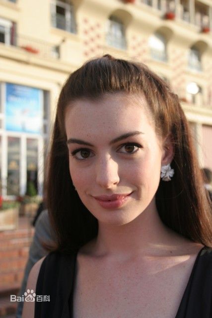 精选安妮·海瑟薇(Anne Hathaway)精彩图册