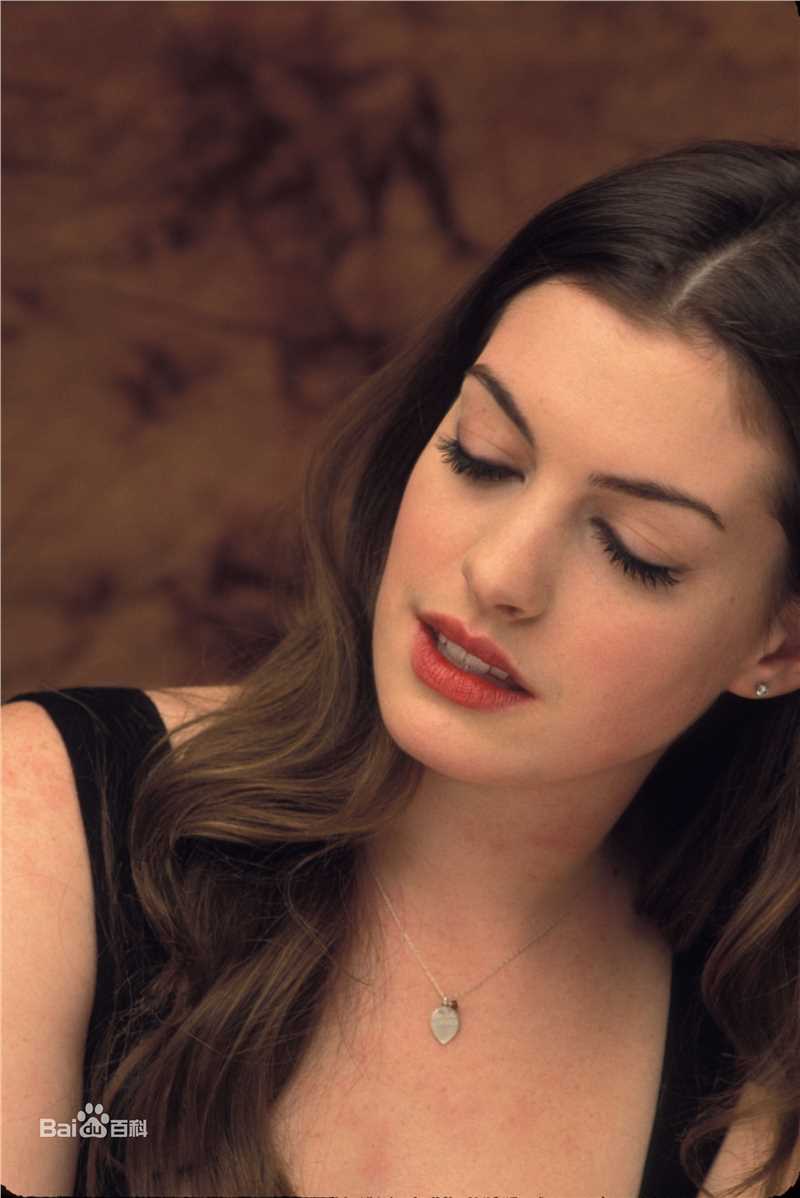 最新安妮·海瑟薇(Anne Hathaway)精彩图册