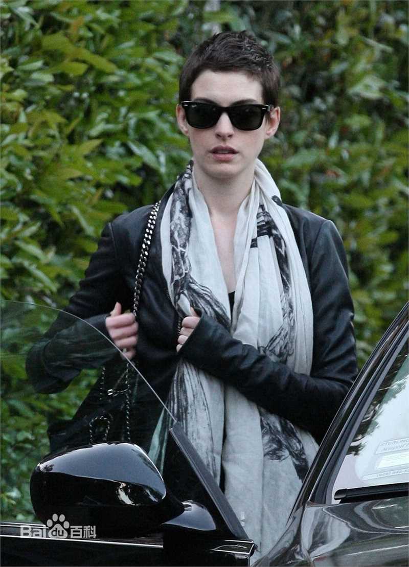 最新安妮·海瑟薇(Anne Hathaway)精彩图册