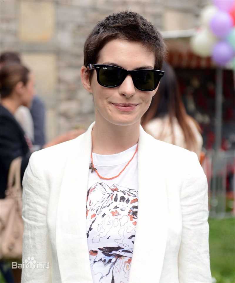 精选安妮·海瑟薇(Anne Hathaway)精彩图册