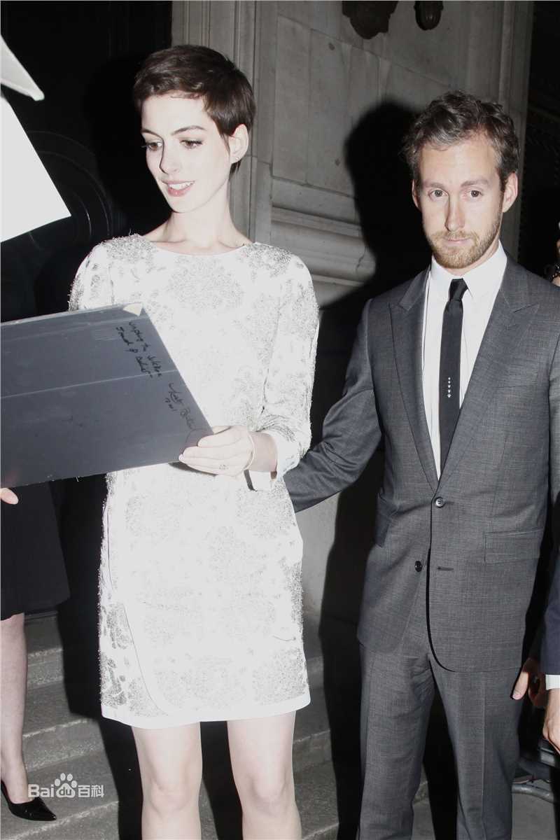 最新安妮·海瑟薇(Anne Hathaway)精彩图册