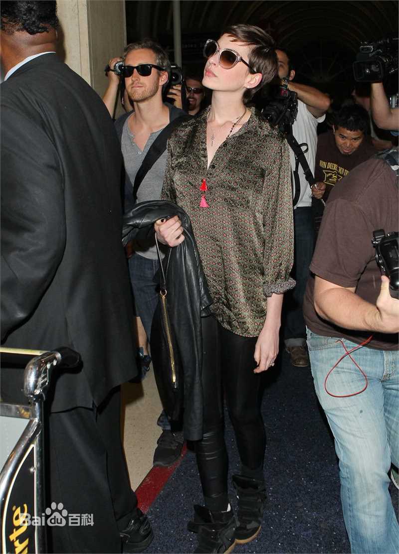 最新安妮·海瑟薇(Anne Hathaway)精彩图册