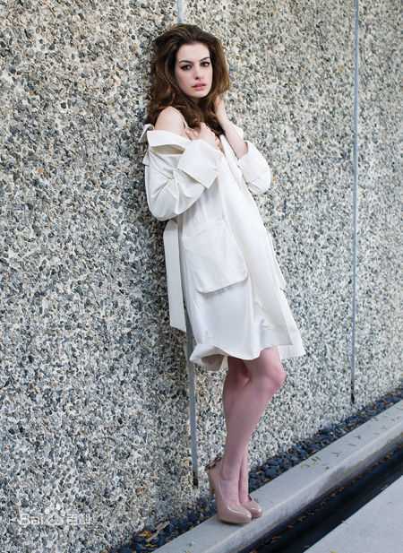 最新安妮·海瑟薇(Anne Hathaway)精彩图册