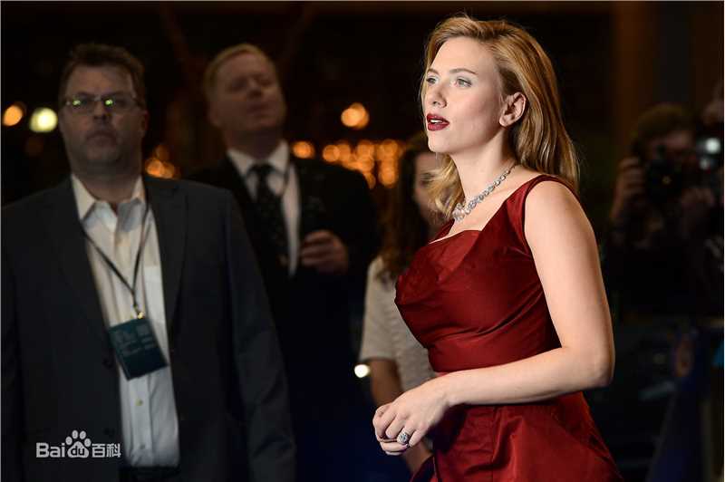 最优质斯嘉丽·约翰逊(Scarlett Johansson)在《美国队长2》首映礼中的相册