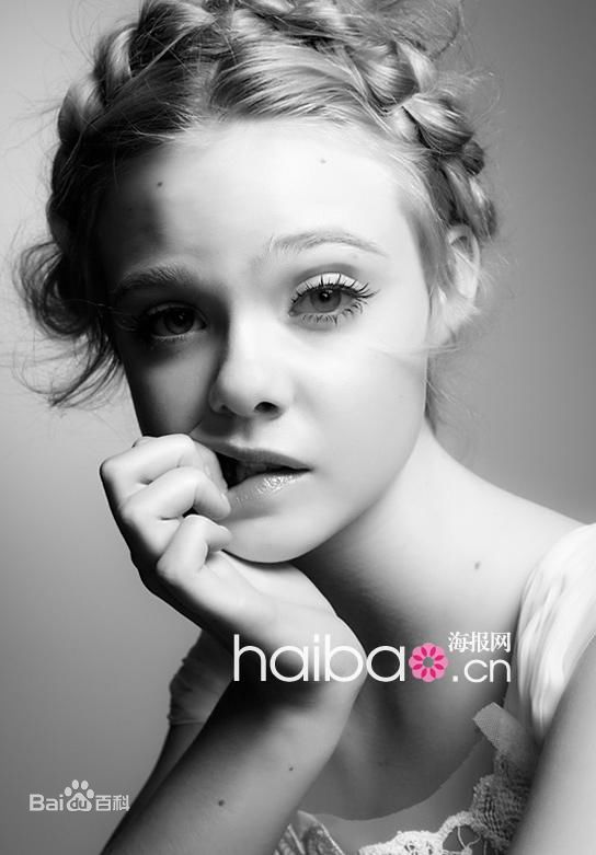 艾丽·范宁(Elle Fanning)最优质杂志拍摄相册