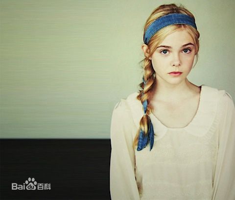 艾丽·范宁(Elle Fanning)生活中的艾丽图册
