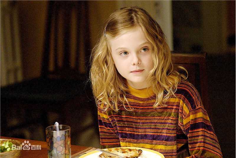 最新艾丽·范宁(Elle Fanning)精彩图册