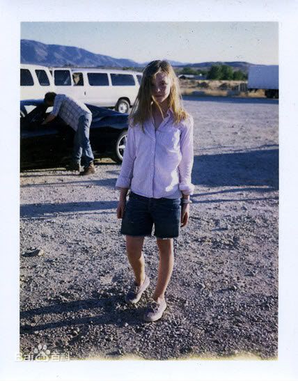 最新艾丽·范宁(Elle Fanning)精彩图册