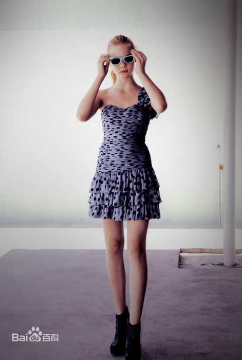 最新艾丽·范宁(Elle Fanning)精彩图册