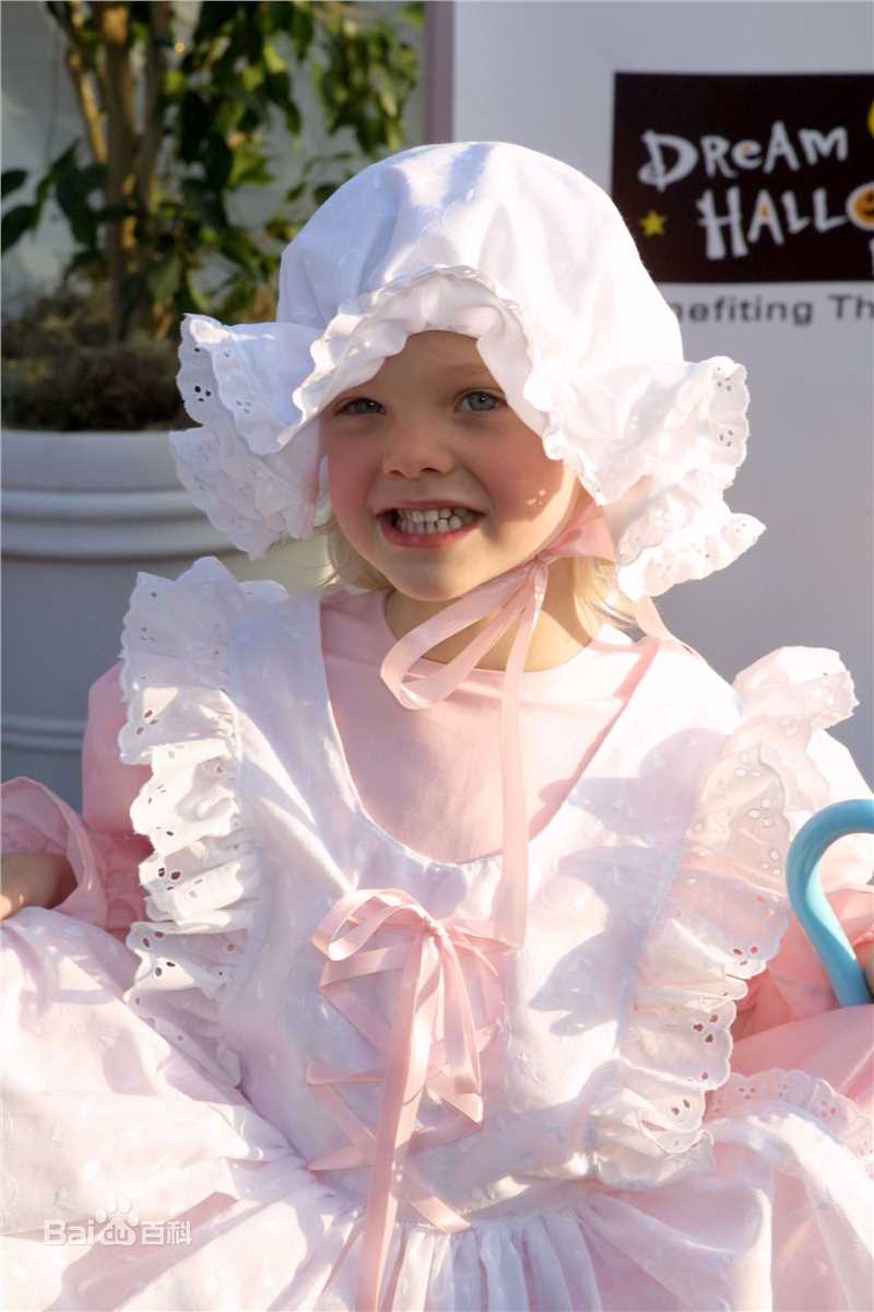 最新艾丽·范宁(Elle Fanning)精彩图册