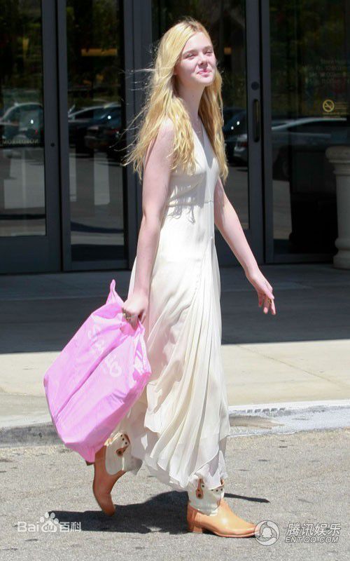 最全艾丽·范宁(Elle Fanning)精彩图册