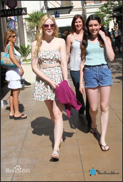 高清艾丽·范宁(Elle Fanning)精彩图册