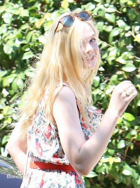 最优质艾丽·范宁(Elle Fanning)精彩图册