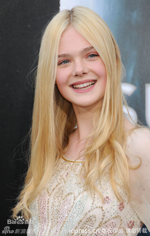 最全艾丽·范宁(Elle Fanning)精彩图册