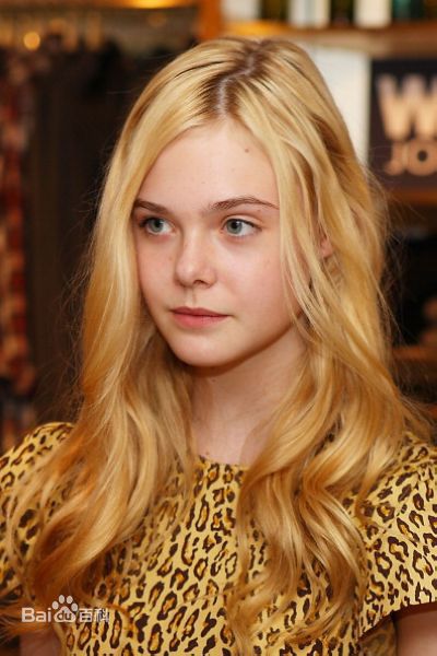 精选艾丽·范宁(Elle Fanning)精彩图册