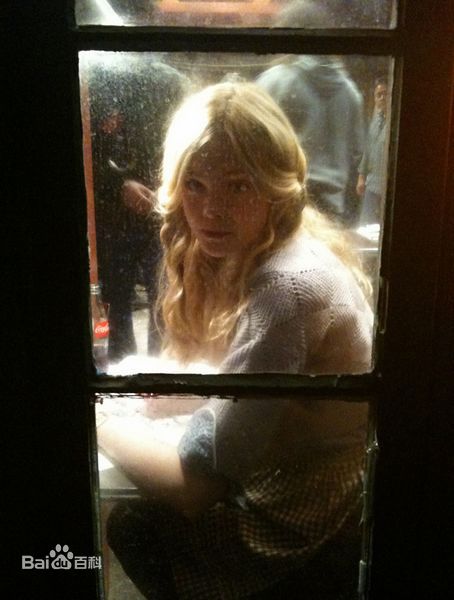 精选艾丽·范宁(Elle Fanning)精彩图册