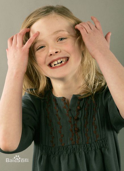 精选艾丽·范宁(Elle Fanning)精彩图册