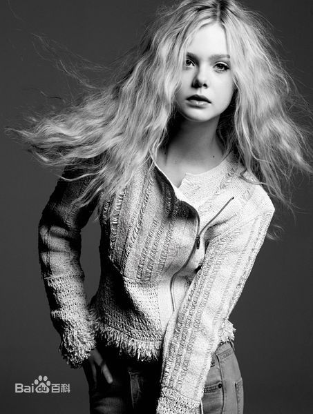 精选艾丽·范宁(Elle Fanning)精彩图册