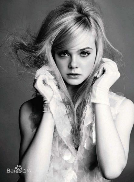 精选艾丽·范宁(Elle Fanning)精彩图册
