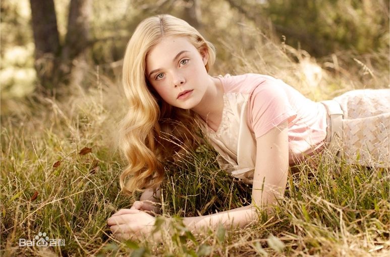 高清艾丽·范宁(Elle Fanning)图片