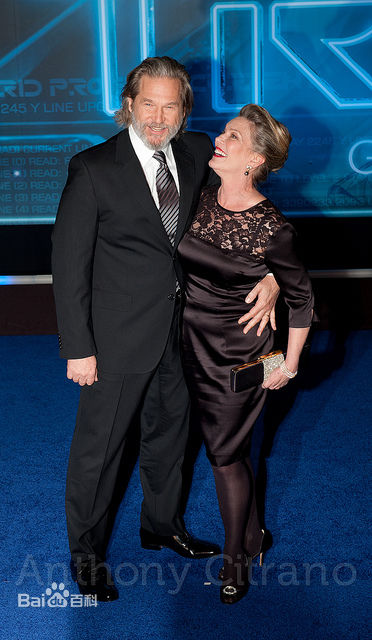 杰夫·布里吉斯(Jeff Bridges)督爷与妻子图片图集