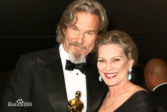 杰夫·布里吉斯(Jeff Bridges)督爷与妻子图片图集
