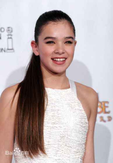 海莉·斯坦菲尔德(Hailee Steinfeld)出席活动图片图册