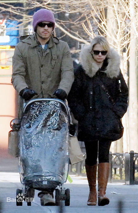 希斯·莱杰(Heath Ledger)希斯与米歇尔前后照片