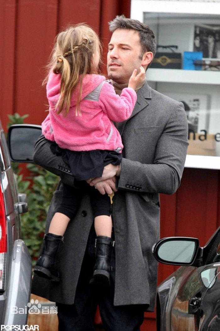 本·阿弗莱克(Ben Affleck)与孩子们图册