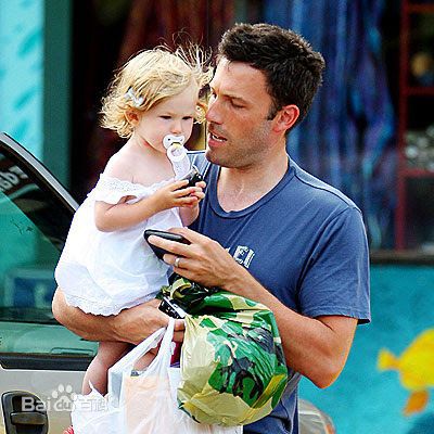 本·阿弗莱克(Ben Affleck)与孩子们图册