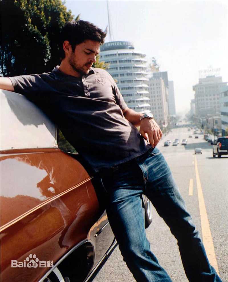 最新卡尔·厄本(Karl Urban)精彩图册