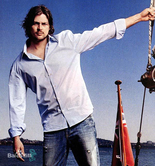 最新卡尔·厄本(Karl Urban)精彩图册