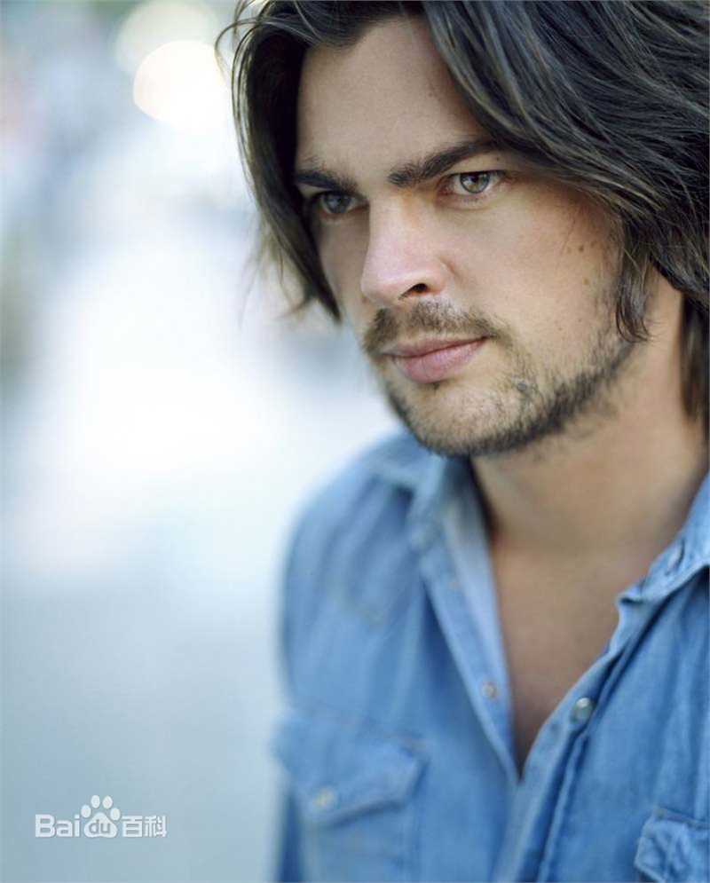 最新卡尔·厄本(Karl Urban)精彩图册