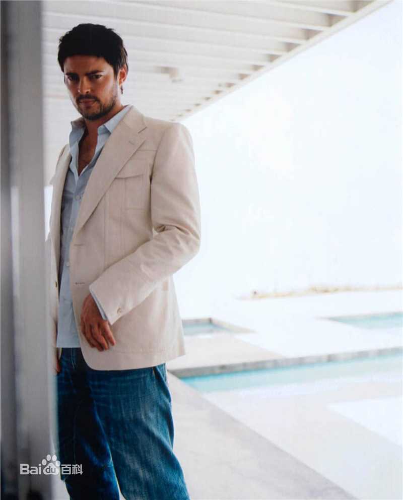 最新卡尔·厄本(Karl Urban)精彩图册
