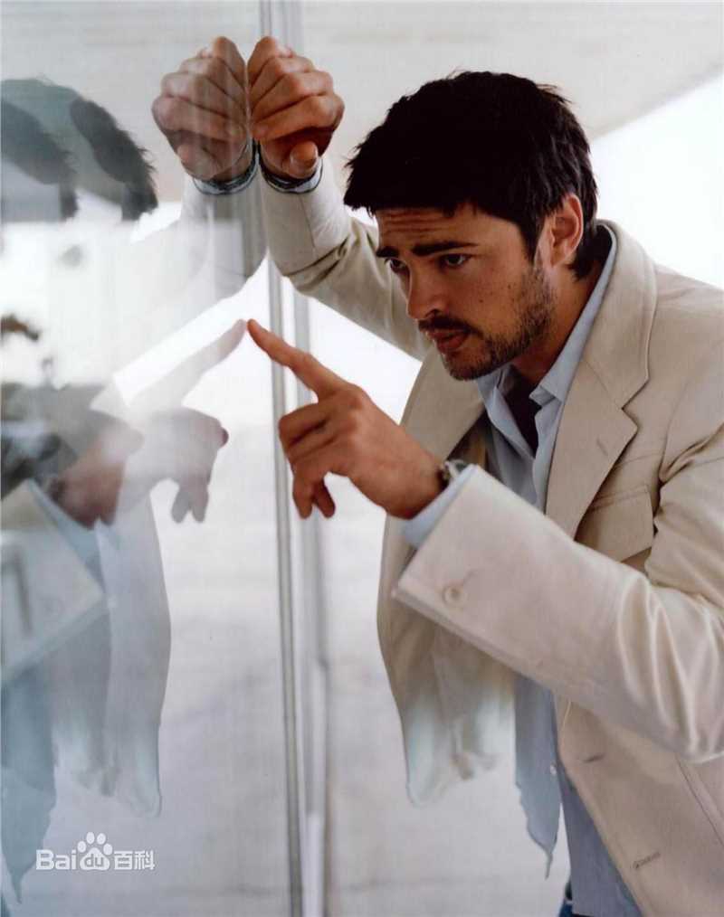 最新卡尔·厄本(Karl Urban)精彩图册